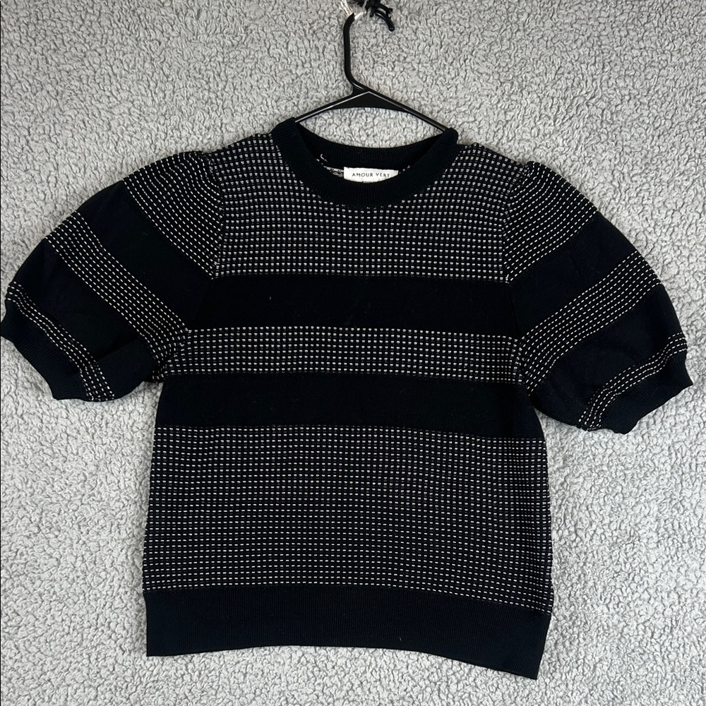 AMOUR VERT Short Puff Sleeve Oversized Black and White Top Sweater Size S